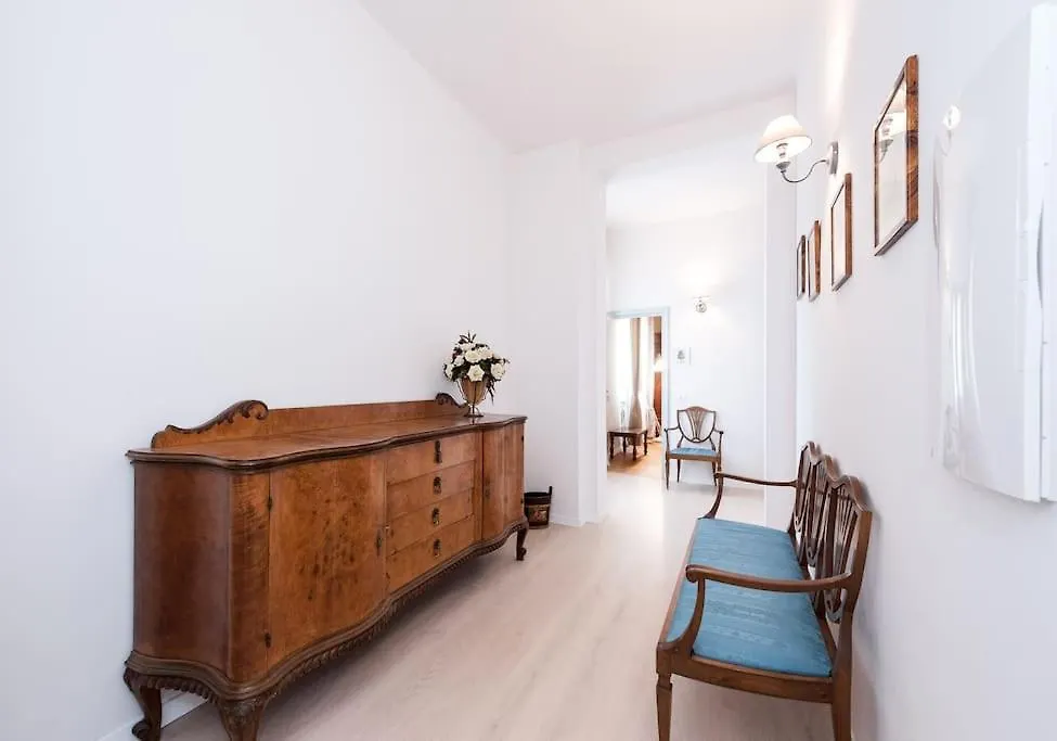 Loft Pino Centrale, A/C Wifi Apartment Florence